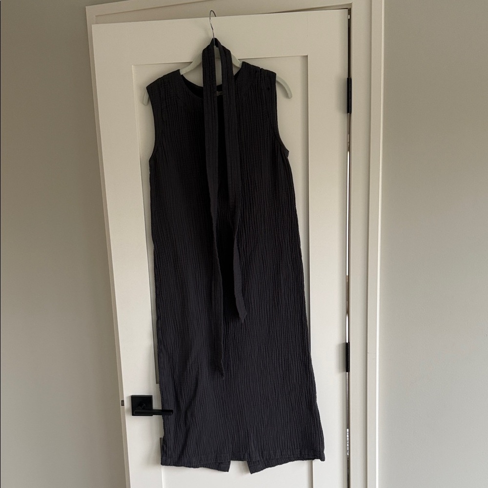 Faherty Charcoal Sleeveless Midi Dress